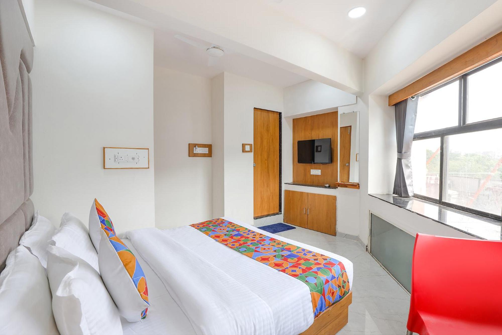 Fabhotel Crystal I - Gandhinagar Exterior photo