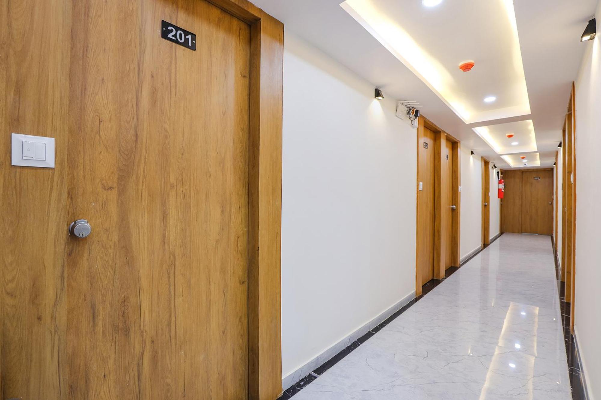 Fabhotel Crystal I - Gandhinagar Exterior photo